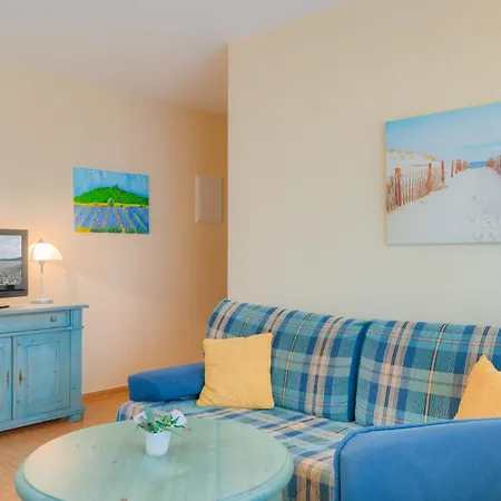 Karola, 11 * Goehren (Ruegen)